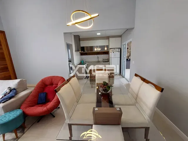 Casa com 250m² 3 quartos e 2 banheiros, à venda, no bairro Jardim Alice em Jundiaí