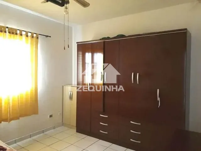 Casa com 267m² 4 quartos e 3 banheiros, para alugar, no bairro Jardim Umuarama em Osasco