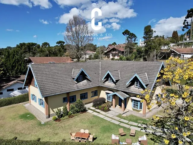 Casa com 1191m² 7 quartos e 6 banheiros, à venda, no bairro Vila Capivari em Campos do Jordão