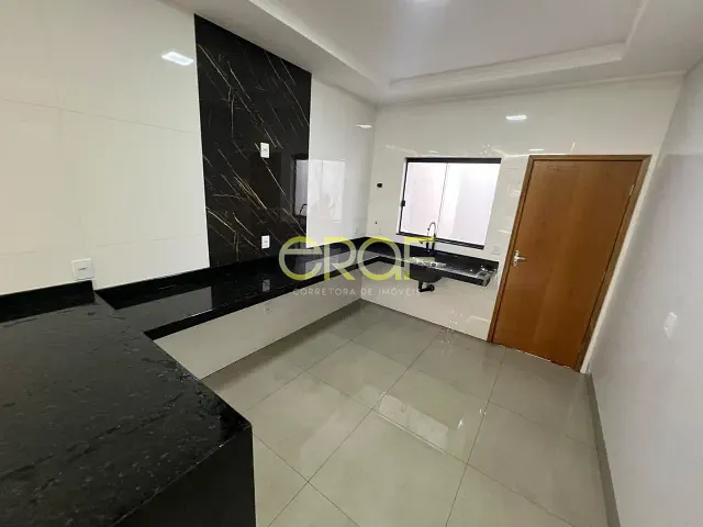 Casa 3 quartos e 2 banheiros, à venda, no bairro centro em Formosa