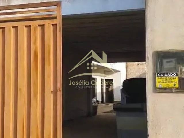 Casa com 300m² 4 quartos e 5 banheiros, à venda, no bairro Jardim Comodoro em Cuiabá