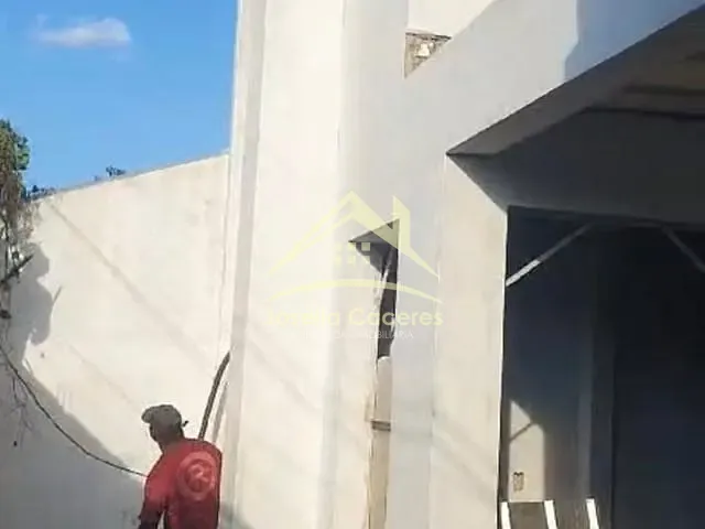 Casa com 300m² 4 quartos e 5 banheiros, à venda, no bairro Jardim Comodoro em Cuiabá