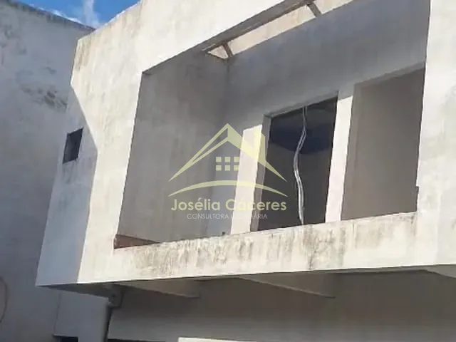 Casa com 300m² 4 quartos e 5 banheiros, à venda, no bairro Jardim Comodoro em Cuiabá
