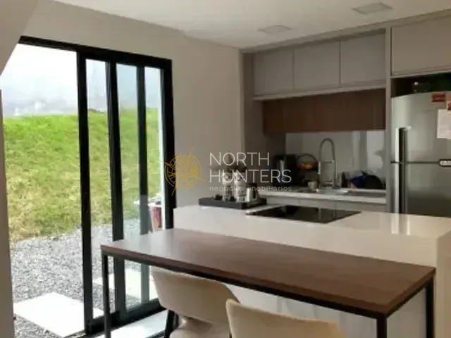 Casa com 91m² 3 quartos e 2 banheiros, à venda, no bairro São Marcos em Joinville