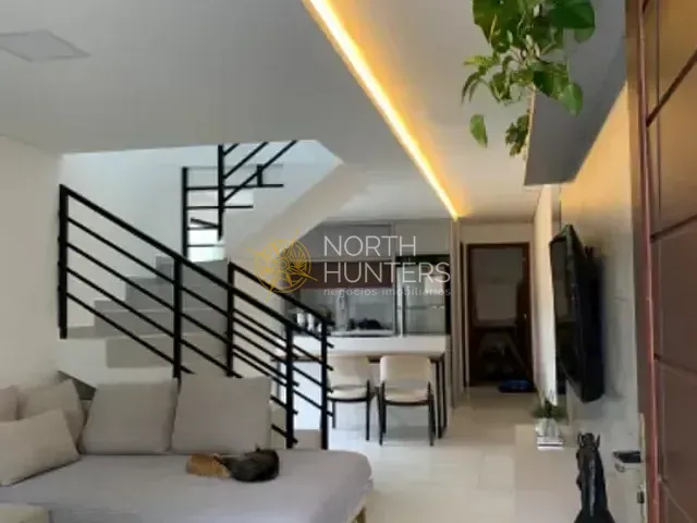 Casa com 91m² 3 quartos e 2 banheiros, à venda, no bairro São Marcos em Joinville