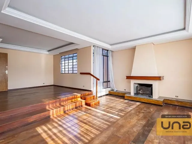 Casa com 450m² 6 quartos e 3 banheiros, à venda ou para alugar, no bairro Mercês em Curitiba