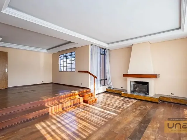 Casa com 450m² 6 quartos e 3 banheiros, à venda ou para alugar, no bairro Mercês em Curitiba