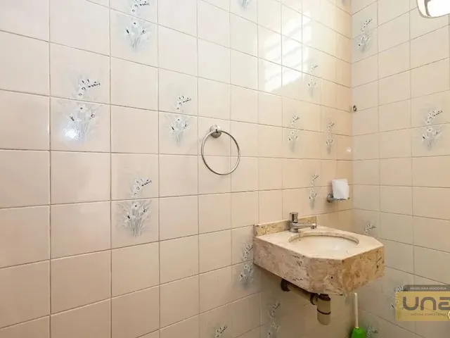 Casa com 450m² 6 quartos e 3 banheiros, à venda, no bairro Mercês em Curitiba
