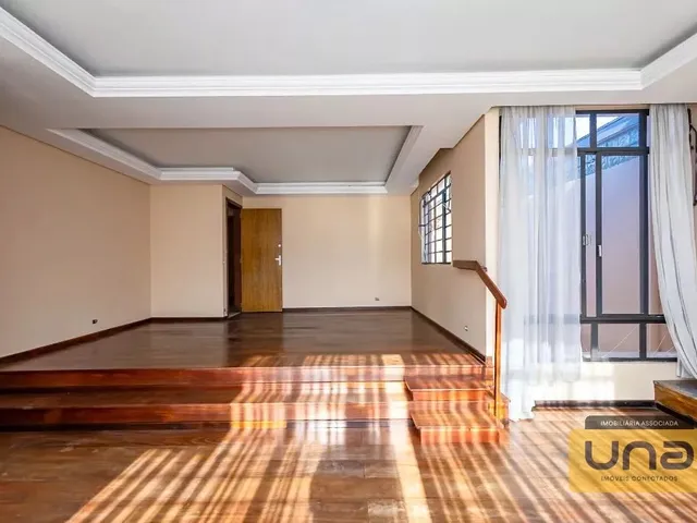 Casa com 450m² 6 quartos e 3 banheiros, à venda ou para alugar, no bairro Mercês em Curitiba