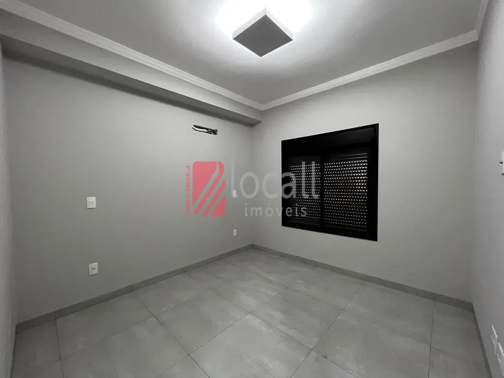 Casa com 3 quartos à venda, 208m² — foto 9 de 9