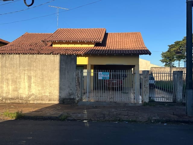 Casa com 343m² 2 quartos e 1 banheiro, para alugar, no bairro Jardim Morumbi em Cambé