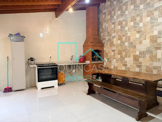 Casa com 223m² 4 quartos e 4 banheiros, à venda, no bairro Parque Residencial Eloy Chaves em Jundiaí