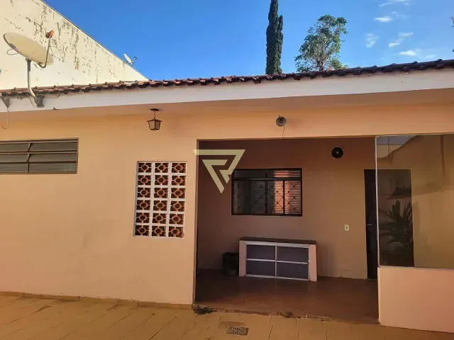 Casa com 540m² 3 quartos e 2 banheiros, à venda, no bairro Vila Monte Alegre em Ribeirão Preto