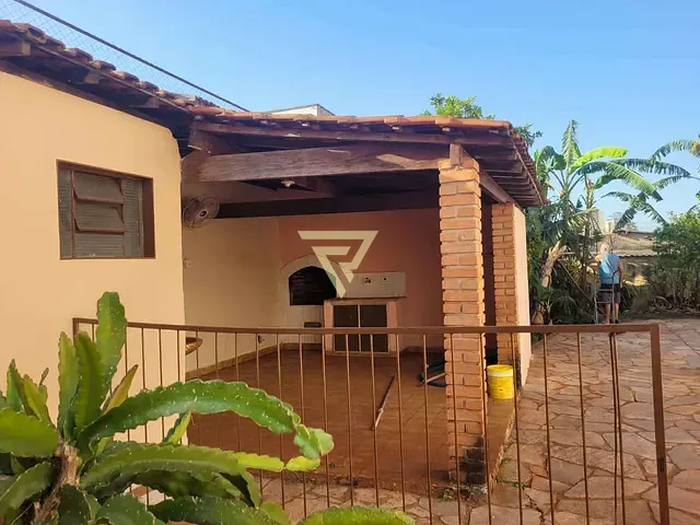 Casa com 540m² 3 quartos e 2 banheiros, à venda, no bairro Vila Monte Alegre em Ribeirão Preto