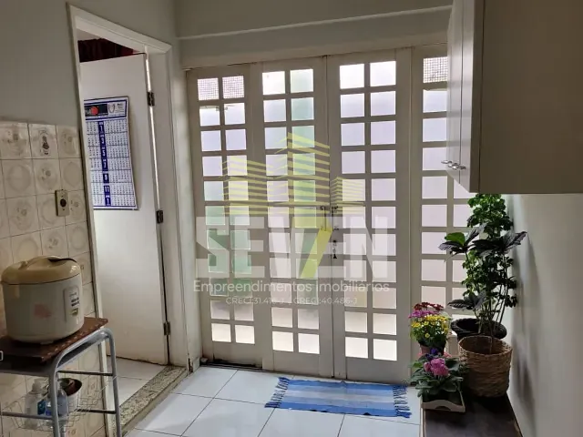 Casa com 220m² 3 quartos e 2 banheiros, à venda, no bairro Centro em Bauru