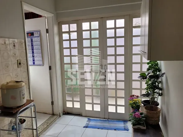 Casa com 220m² 3 quartos e 2 banheiros, à venda, no bairro Centro em Bauru