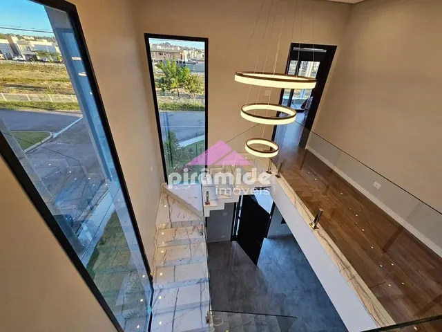 Casa com 10m² 3 quartos e 5 banheiros, à venda, no bairro Jardim Jacinto em Jacareí