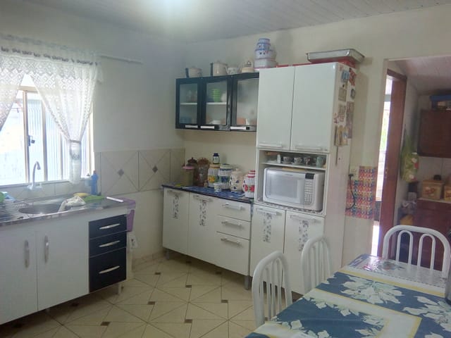 Casa com 462m² 2 quartos e 1 banheiro, à venda, no bairro Uvaranas em Ponta Grossa