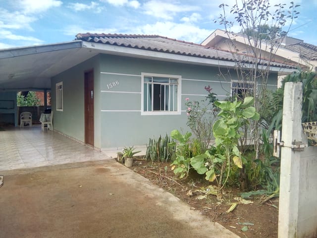 Casa com 462m² 2 quartos e 1 banheiro, à venda, no bairro Uvaranas em Ponta Grossa