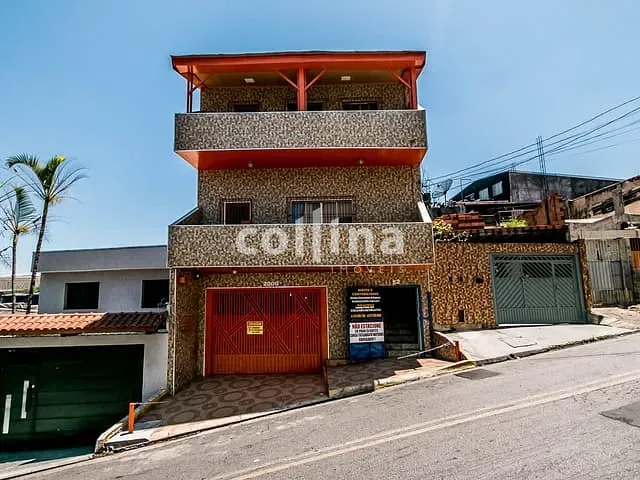 Casa com 391m² 2 quartos e 5 banheiros, à venda, no bairro Vila Silviânia em Carapicuíba