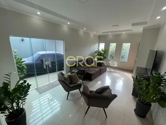Casa 3 quartos e 3 banheiros, à venda, no bairro Jardim Triângulo em Formosa