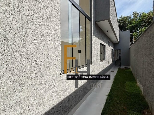 Casa com 180m² 3 quartos e 2 banheiros, à venda, no bairro Residencial Village Garavelo em Aparecida de Goiânia