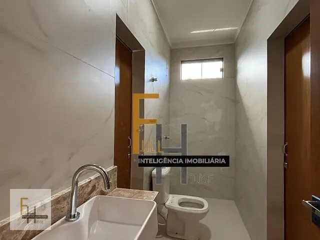 Casa com 180m² 3 quartos e 2 banheiros, à venda, no bairro Residencial Village Garavelo em Aparecida de Goiânia