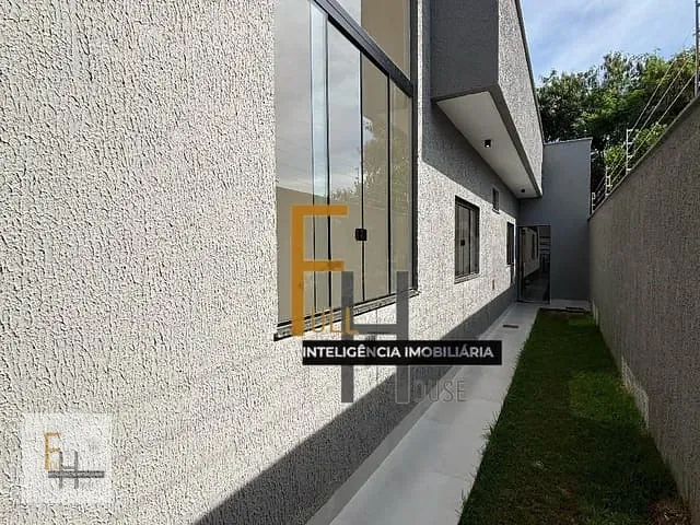 Casa com 180m² 3 quartos e 2 banheiros, à venda, no bairro Residencial Village Garavelo em Aparecida de Goiânia