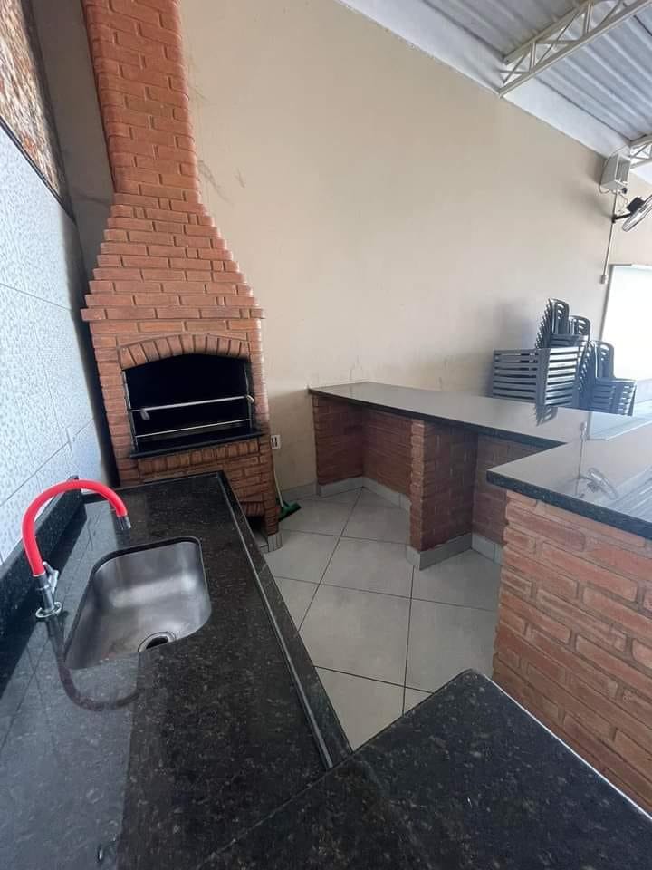 Casa à venda com 2 quartos, 200m² - Foto 8
