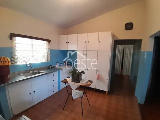 Casa com 450m² 2 quartos e 1 banheiro, à venda, no bairro Chácara Girassol em Americana