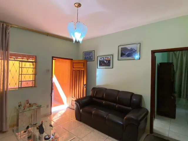 Casa 3 quartos e 1 banheiro, à venda, no bairro Jardim Alvorada em Belo Horizonte