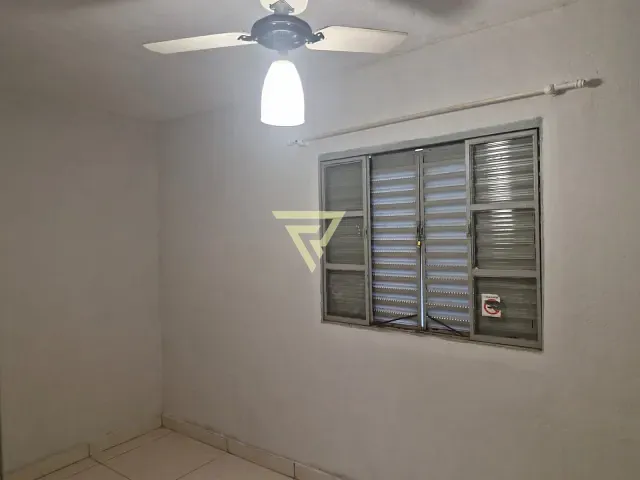 Casa com 215m² 3 quartos e 2 banheiros, à venda, no bairro Ipiranga em Ribeirão Preto