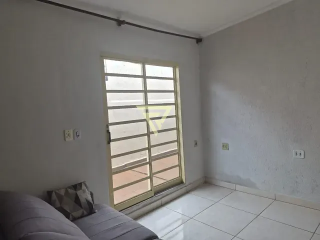 Casa com 215m² 3 quartos e 2 banheiros, à venda, no bairro Ipiranga em Ribeirão Preto