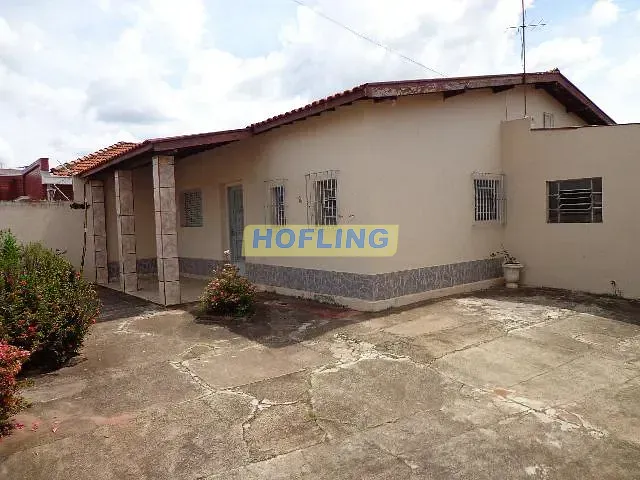 Casa com 675m² 2 quartos e 2 banheiros, à venda, no bairro Estádio em Rio Claro