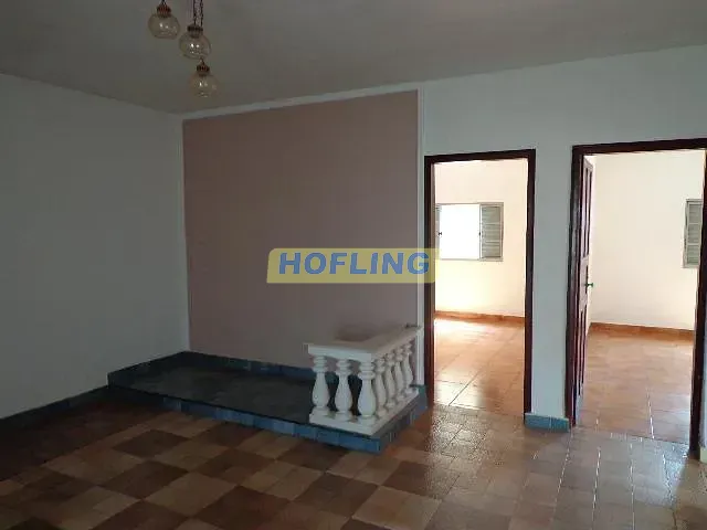 Casa com 675m² 2 quartos e 2 banheiros, à venda, no bairro Estádio em Rio Claro
