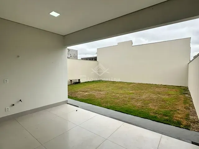 Casa 3 quartos e 1 banheiro, à venda, no bairro Jardim Bougainville em Sinop