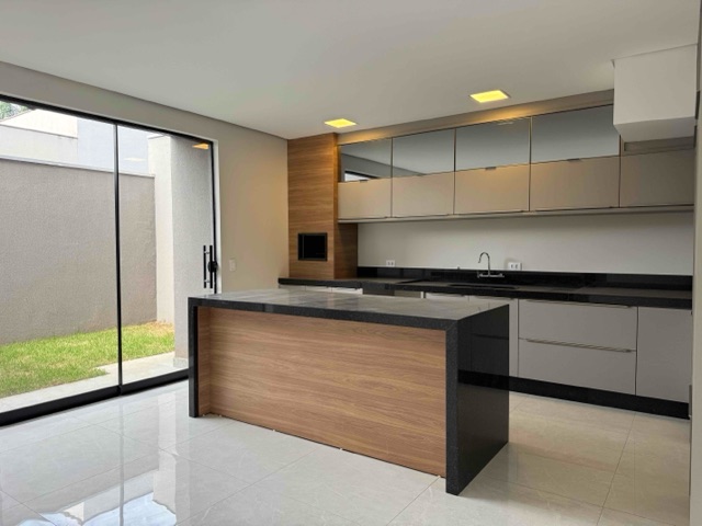 Casa com 175m² 3 quartos e 3 banheiros, à venda, no bairro Jardim Ecoville I em Cambé