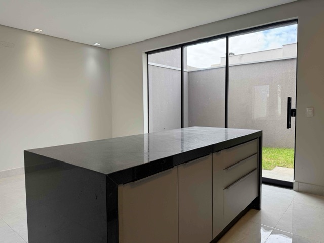 Casa com 175m² 3 quartos e 3 banheiros, à venda, no bairro Jardim Ecoville I em Cambé