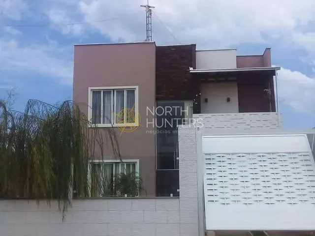 Casa com 210m² 3 quartos e 3 banheiros, à venda, no bairro porto grande em Araquari