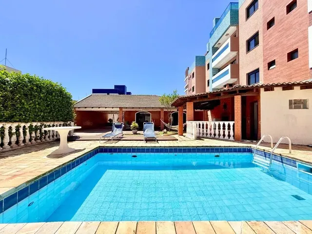 Casa com 640m² 4 quartos e 5 banheiros, à venda, no bairro Centro em Matinhos