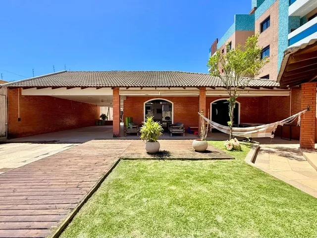 Casa com 640m² 4 quartos e 5 banheiros, à venda, no bairro Centro em Matinhos