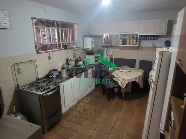 Casa com 170m² 5 quartos e 3 banheiros, à venda, no bairro Taboão em Diadema