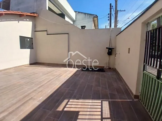 Casa com 140m² 2 quartos e 1 banheiro, à venda, no bairro Conjunto Habitacional dos Trabalhadores em Santa Bárbara D'Oeste