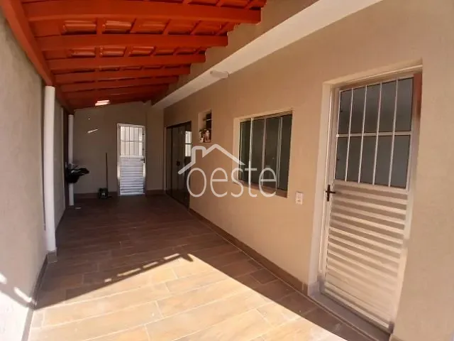 Casa com 140m² 2 quartos e 1 banheiro, à venda, no bairro Conjunto Habitacional dos Trabalhadores em Santa Bárbara D'Oeste