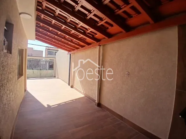 Casa com 140m² 2 quartos e 1 banheiro, à venda, no bairro Conjunto Habitacional dos Trabalhadores em Santa Bárbara D'Oeste