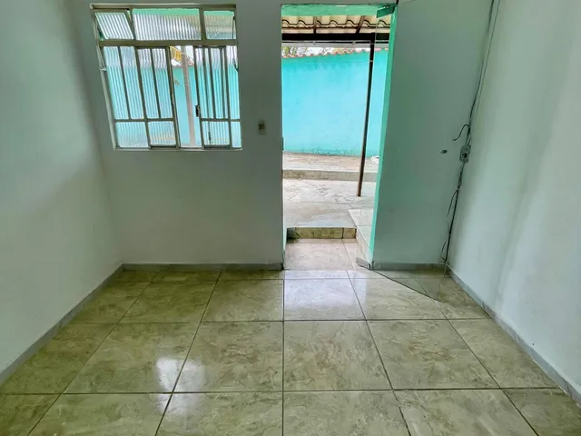 Casa 1 quarto e 1 banheiro, para alugar, no bairro Jardim Alvorada em Belo Horizonte