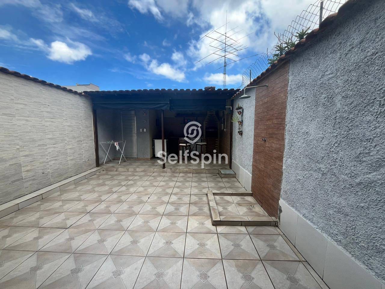 Casa, 3 quartos, 180 m² - Foto 1