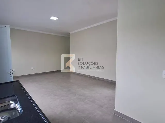 Casa com 150m² 3 quartos e 2 banheiros, à venda, no bairro Parque Residencial Sabiás em Indaiatuba