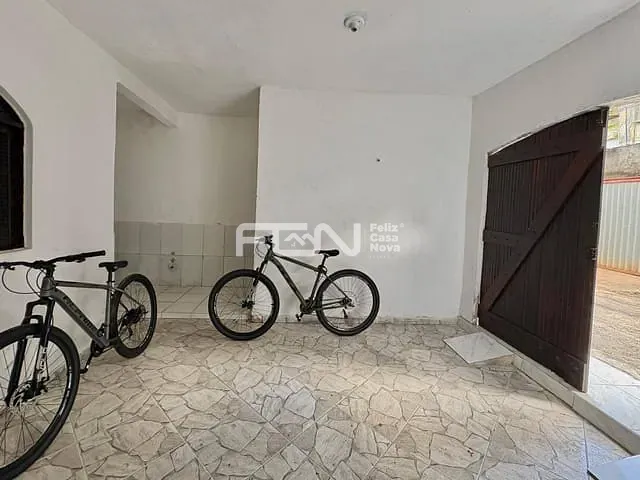 Casa 4 quartos e 5 banheiros, à venda, no bairro Piaçaveira em Camaçari