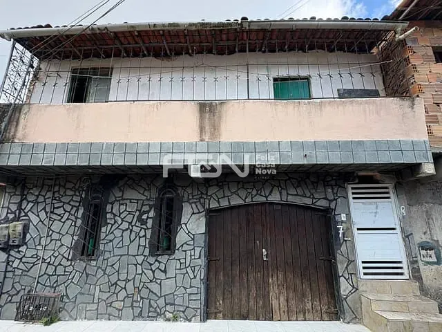 Casa 4 quartos e 5 banheiros, à venda, no bairro Piaçaveira em Camaçari
